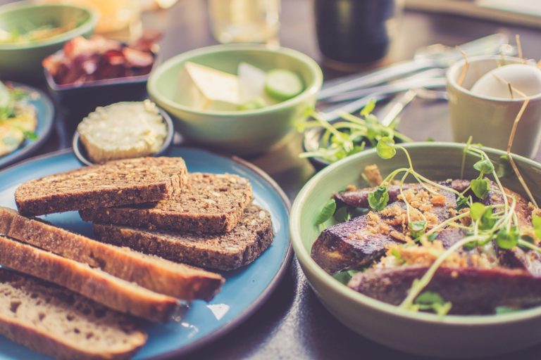 10 Cose da fare per preparare il pranzo di pasqua a casa